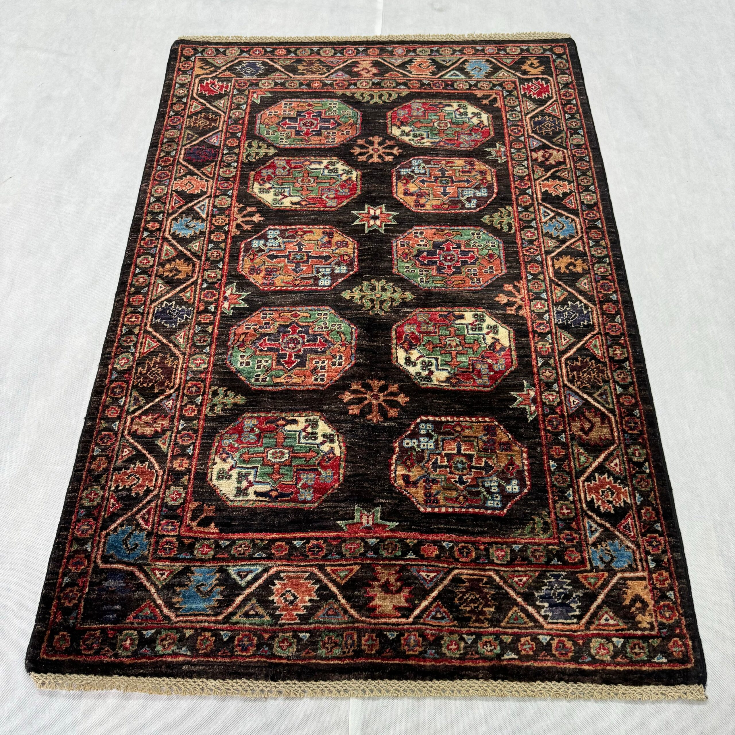 Exquisite Handmade Chobi Rug - Image 3